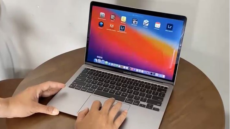 Giá của laptop MacBook Pro M1 2020 khá cao